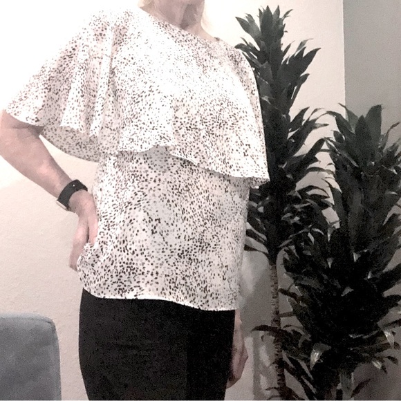 DKNY beautiful, pullover blouse - Picture 2 of 7